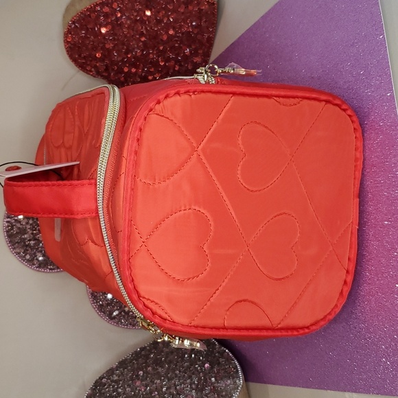 🎉HP🎉Juicy Couture ❤️NWT❤️ Red Travel Cosmetic Bag! ❤️❤️❤️ - Picture 7 of 17